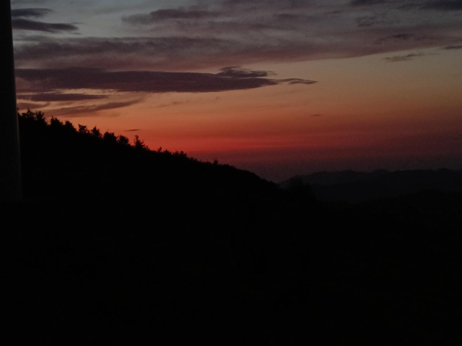 Atardecer rojizo desde el Oiz